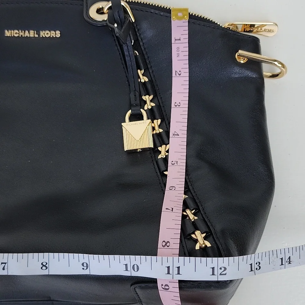 MICHAEL KORS Sadie Leather Satchel Black Leather Chain‎ Lock Crossbody Purse Bag